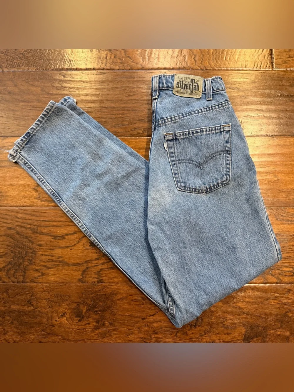 VTG 90s SilverTab Levis Jeans W30 L34 Light Wash Blue Loose Fit Tapered Leg USA